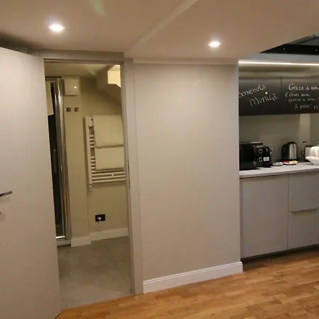 Tornabuoni Loft شقة